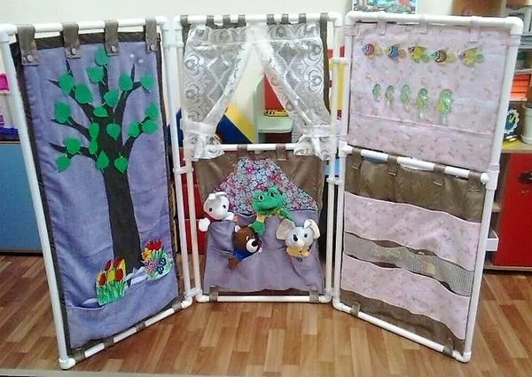 Развивающая ширма для детского кукольного театра. Фото с сайта maam.ru