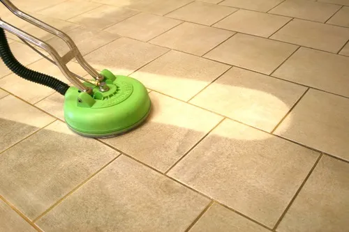 Как и чем очистить плитку на полу от грязи?