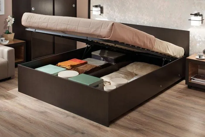 Двуспальная кровать с подъёмным механизмом – это удобно и практично при использовании