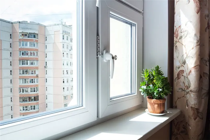 Правильный замер оконного проёма под пластиковое окно подразумевает учёт возможного перекоса деревянной конструкции
