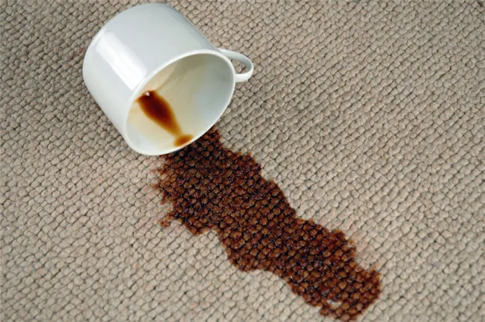 Для удаления кофе достаточно мыльного раствора