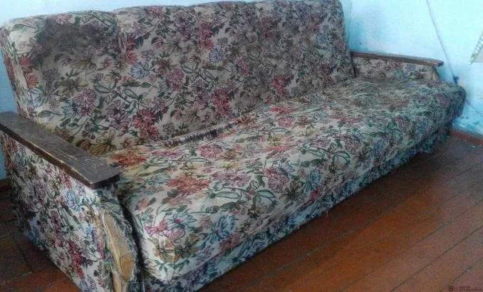 длинный белый диван