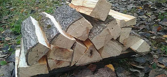 Высушенные дрова