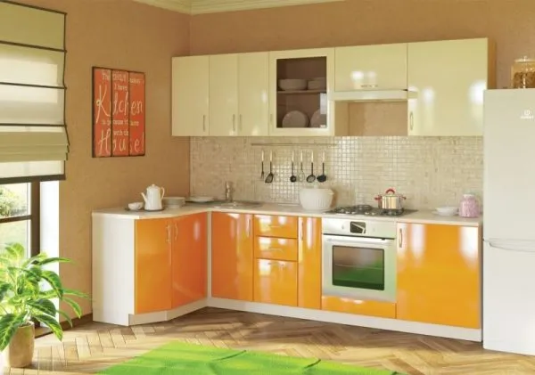 Яркий двухцветный гарнитур на кухне