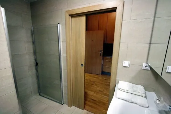 10 секретов только для тех, кто выбирает двери в ванную комнату и туалет