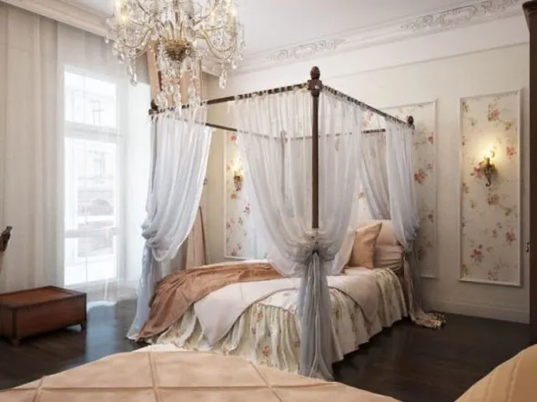 Классическая роскошная спальня с балдахином над кроватью
