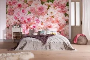 В интерьере спальни лучше использовать светлые цвета, такие как бежевый или розовый